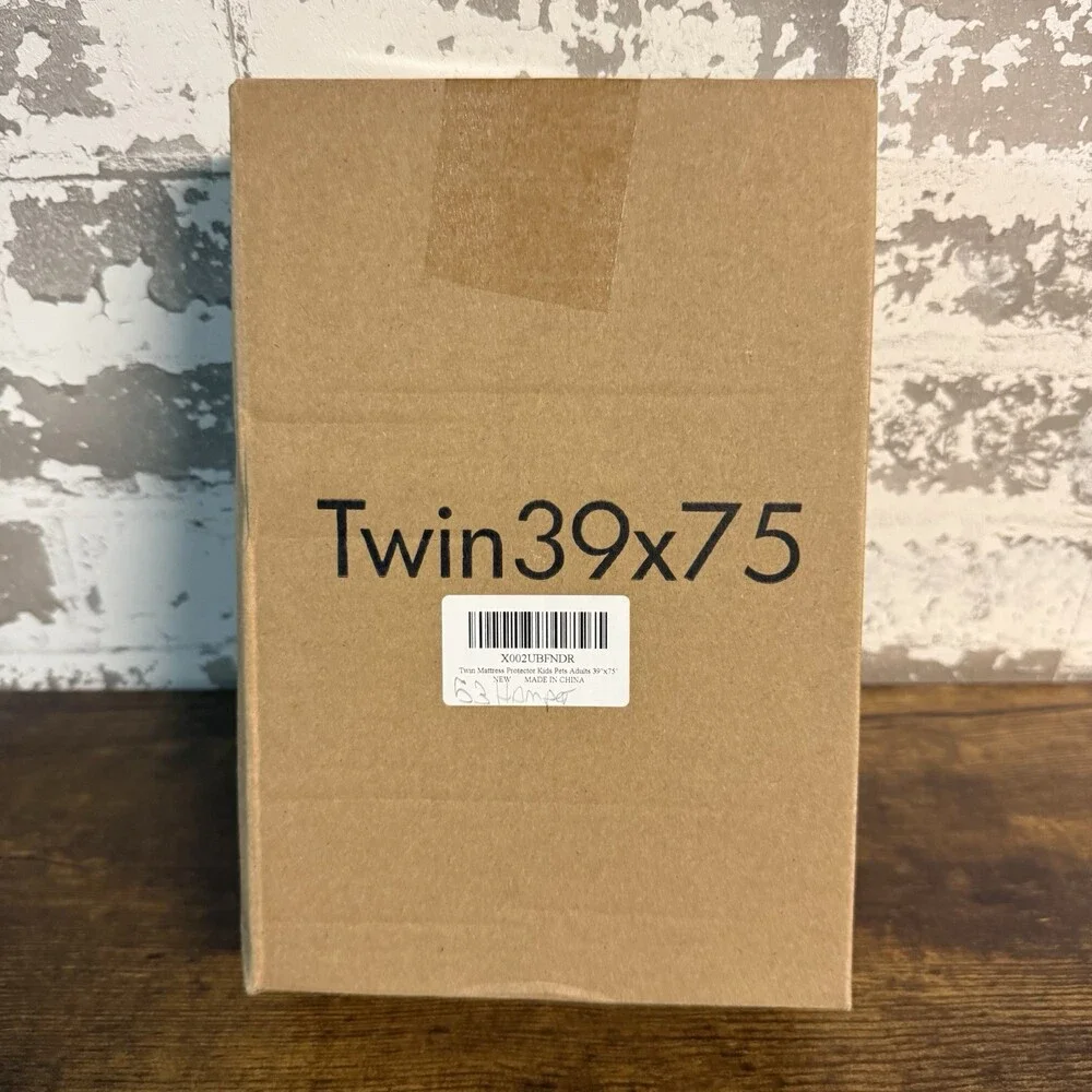 NEW - Waterproof Twin Mattress Protector - 39x75